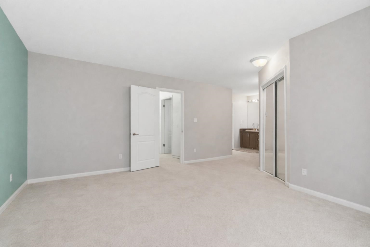 Family Room Photo of 601 1135 Quayside Drive, New Westminster, BC