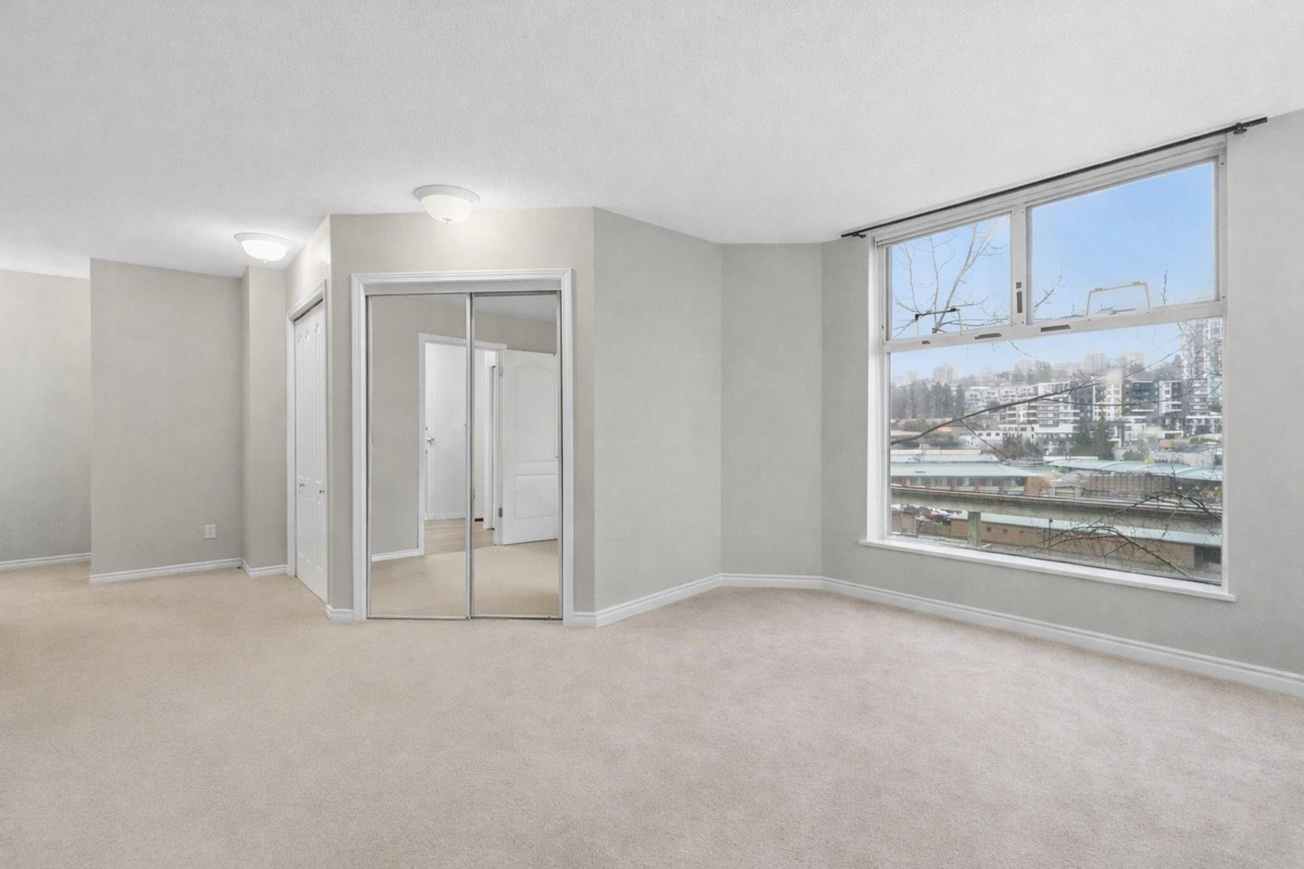 Living Room Photo of 601 1135 Quayside Drive, New Westminster, BC