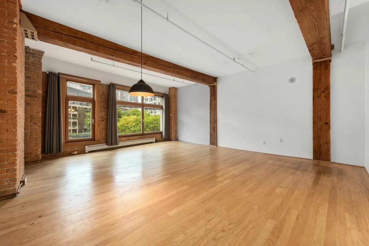 Family Room Photo of 406 518 Beatty Street, Vancouver, BC