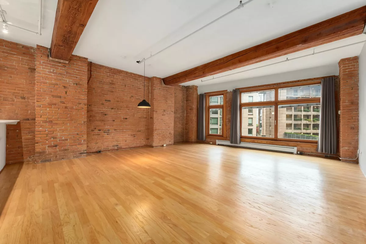 Kitchen Photo of 406 518 Beatty Street, Vancouver, BC
