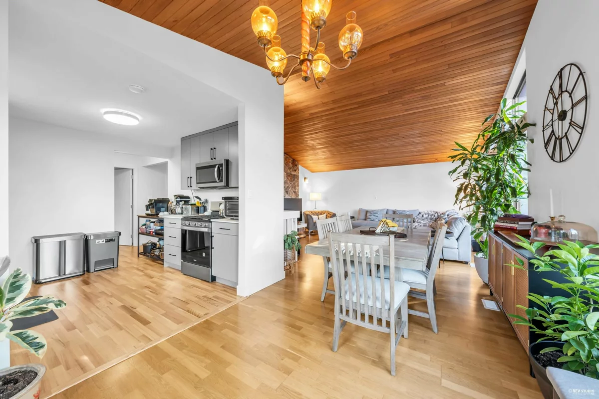 Breakfast Nook Photo of 7 Bignall Bay, Port Moody, BC