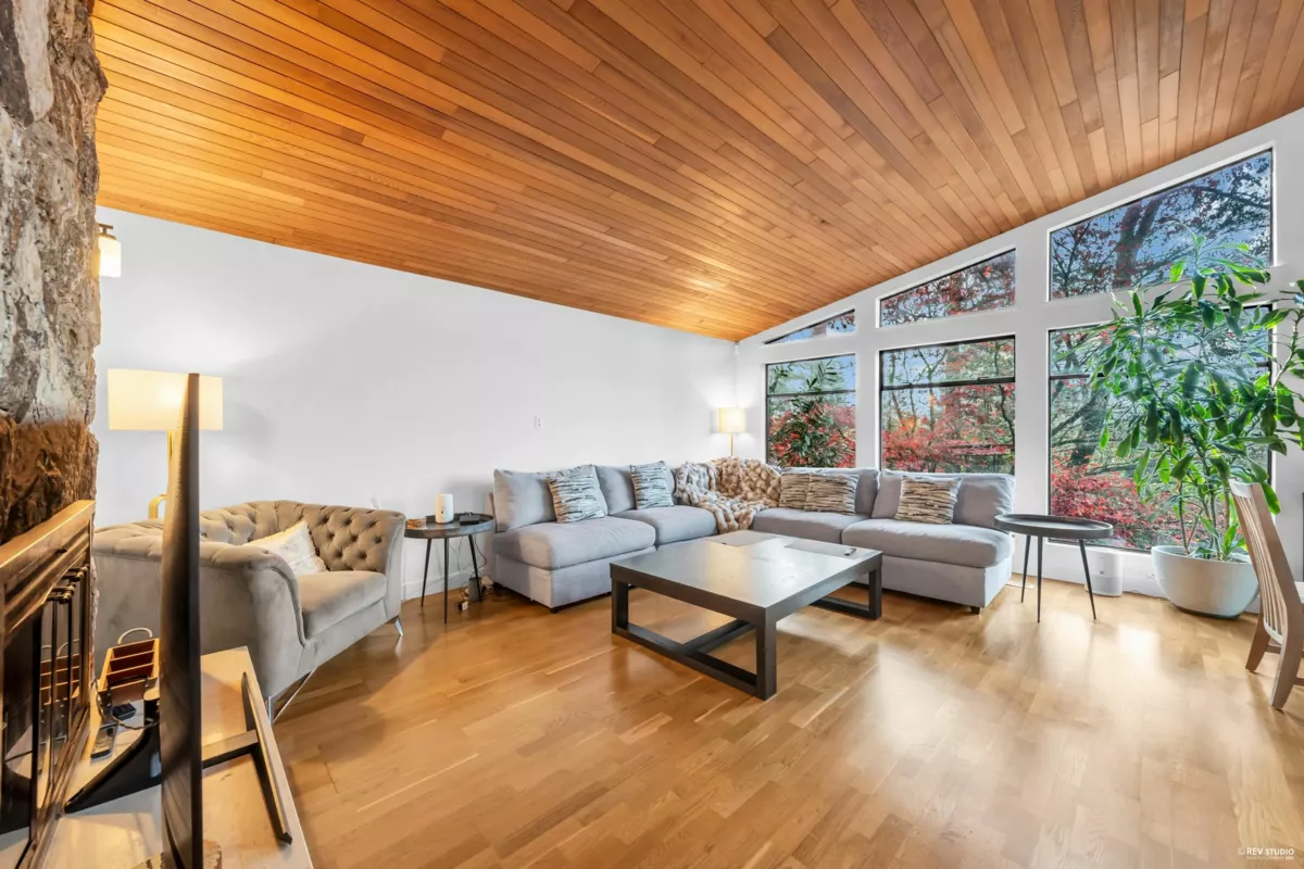 Kitchen Island Photo of 7 Bignall Bay, Port Moody, BC