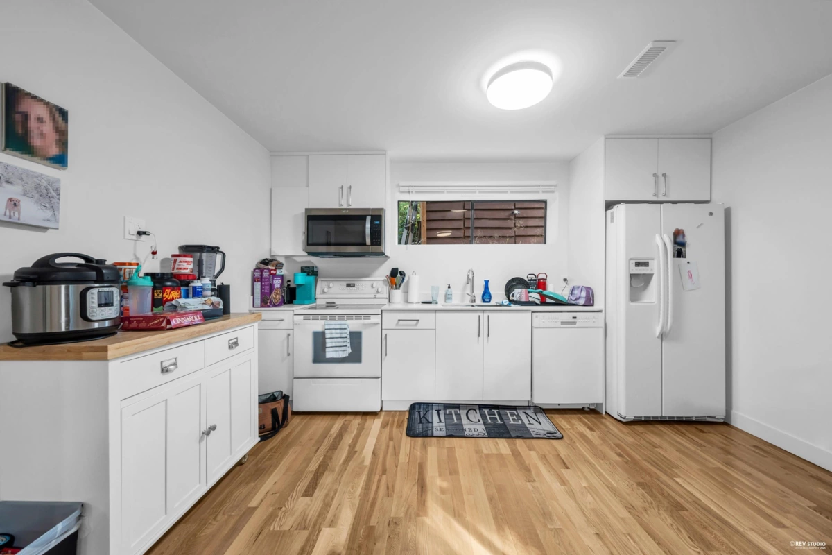 Outdoor Patio Photo of 7 Bignall Bay, Port Moody, BC