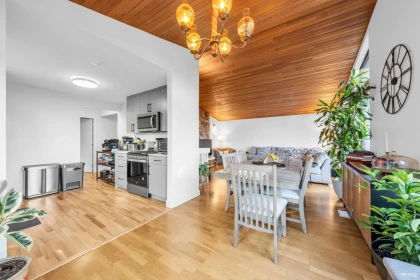Breakfast Nook Photo of 7 Bignall Bay, Port Moody, BC