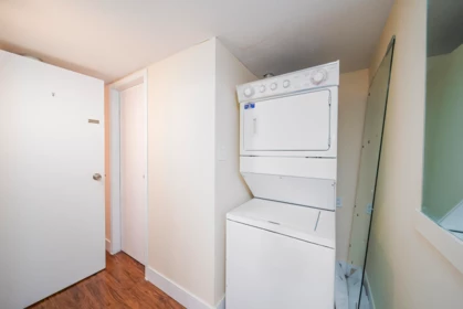 Laundry Room Photo of 10123 158a Street, Surrey, BC