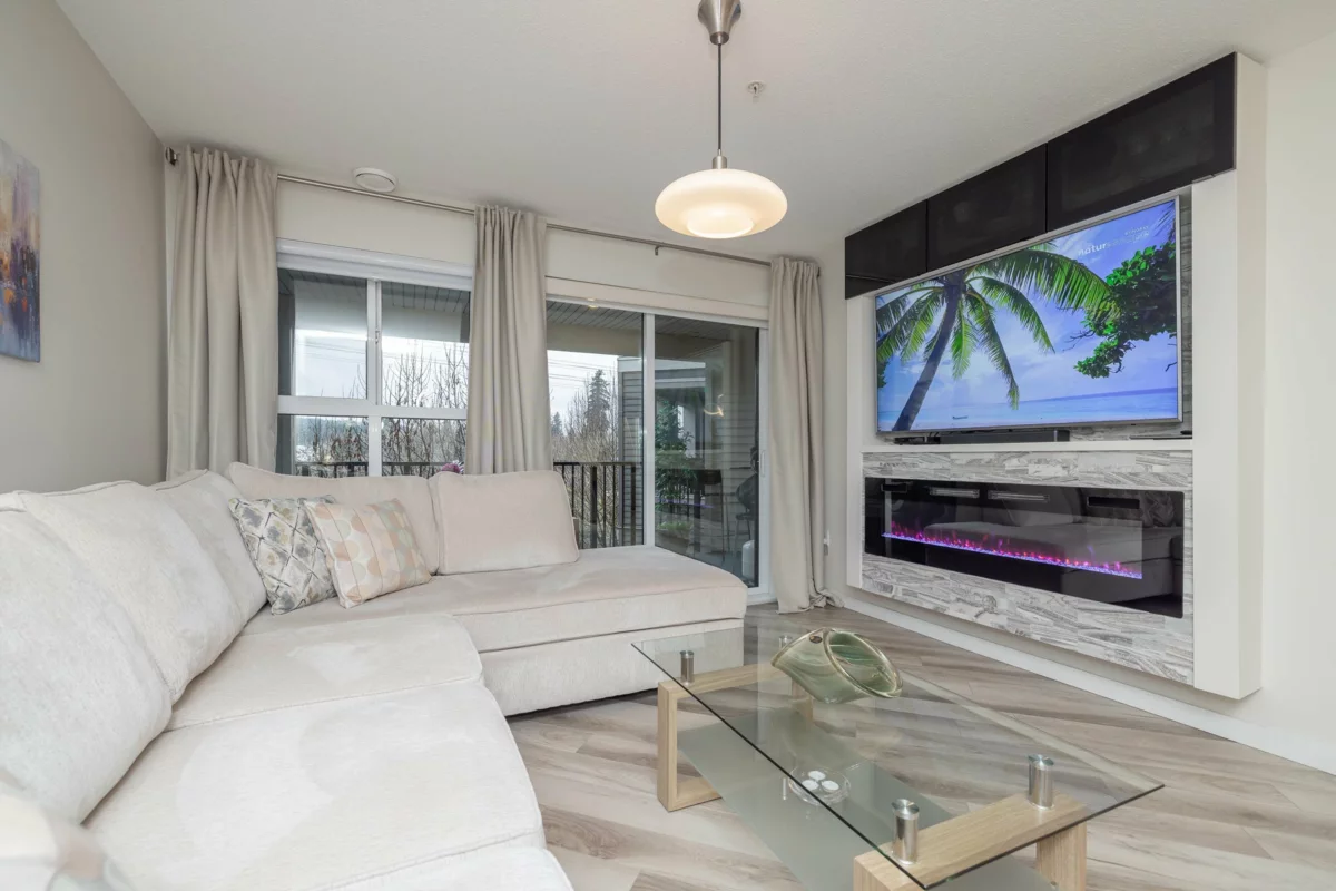 Primary Bathroom Photo of 314 3323 151 Street, Surrey, BC