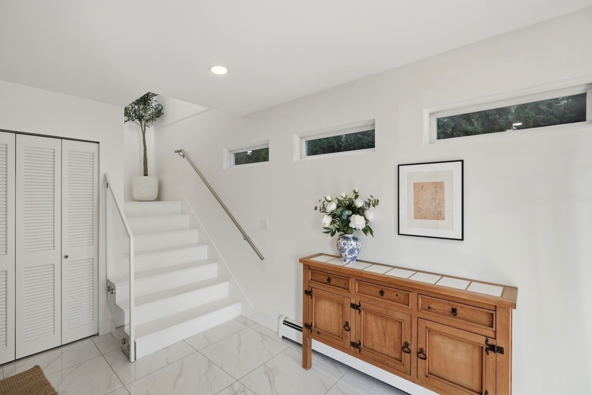 Family Room Photo of 863 Lee Street, White Rock, BC