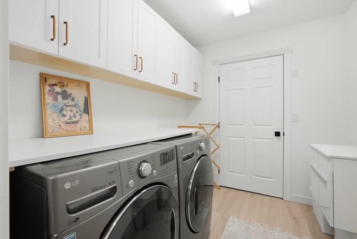 Front Yard Photo of 863 Lee Street, White Rock, BC