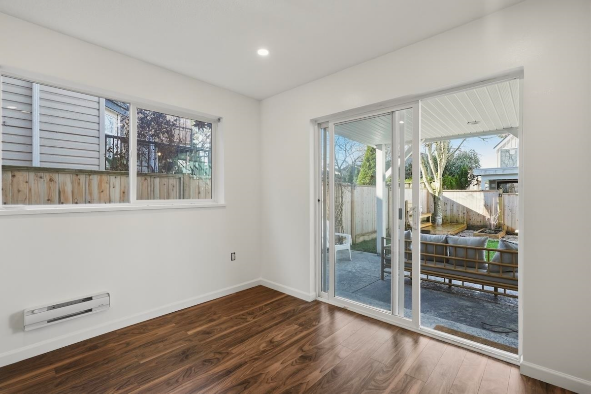 Swimming Pool Photo of 863 Lee Street, White Rock, BC