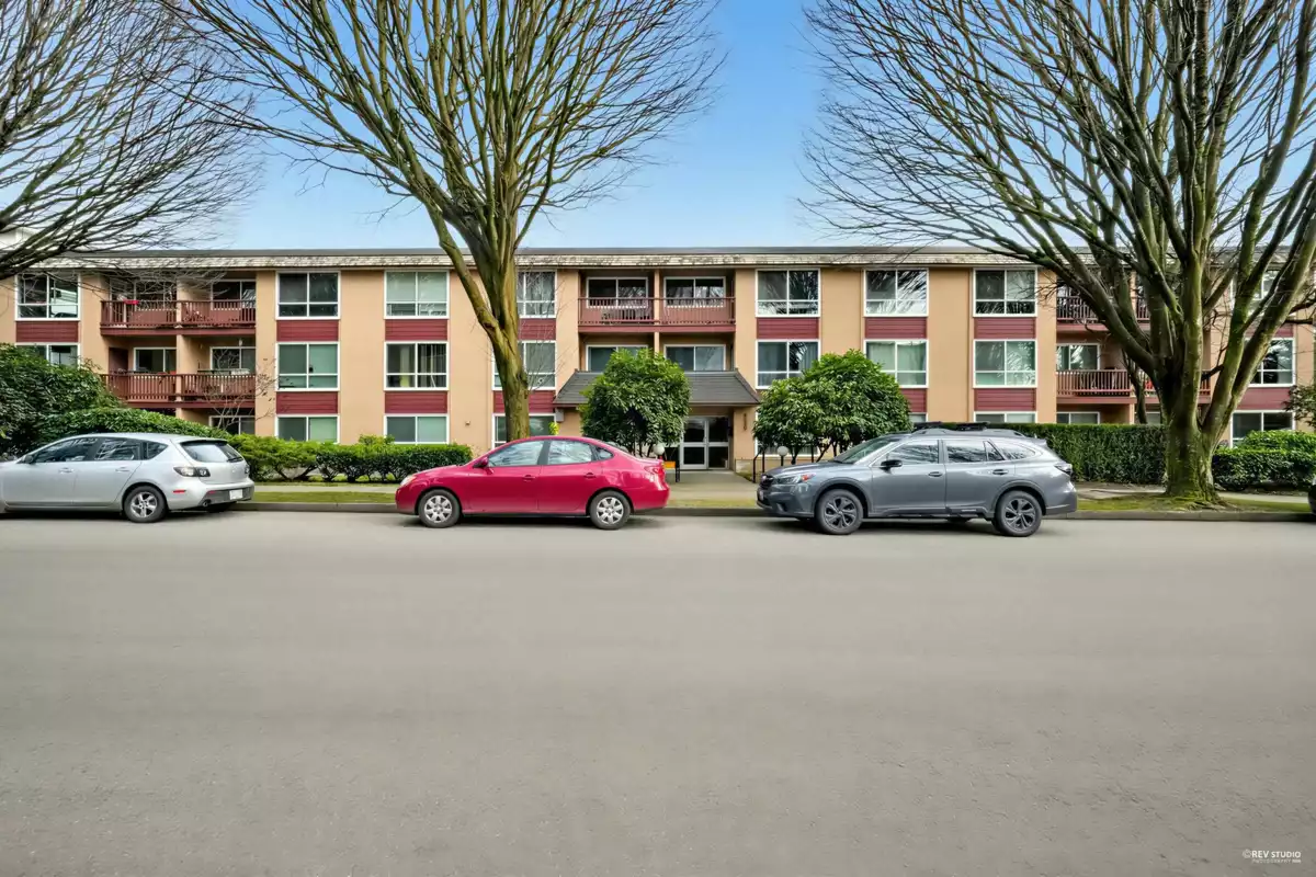 Mudroom Photo of 201 8680 Fremlin Street, Vancouver, BC