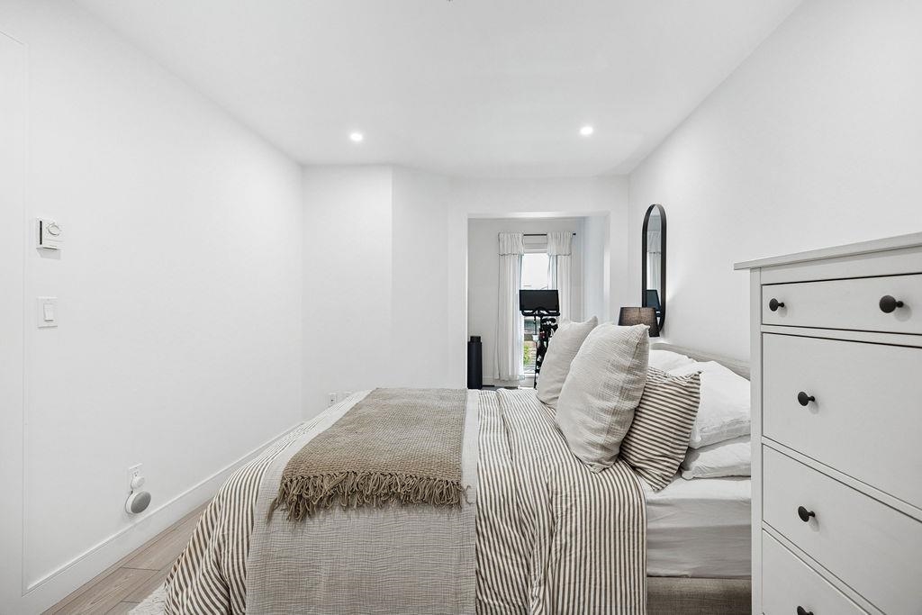 Basement Recreation Room Photo of 232 4550 Fraser Street, Vancouver, BC