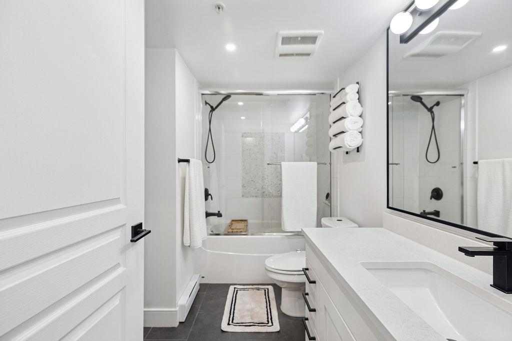 Office / Den Photo of 232 4550 Fraser Street, Vancouver, BC