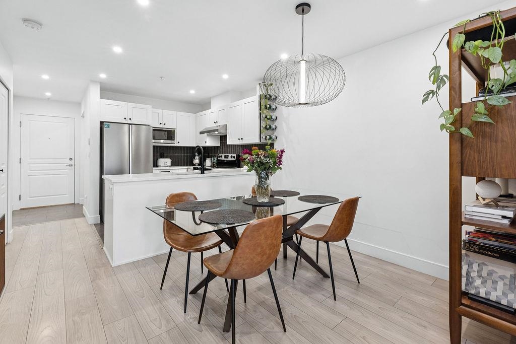 Primary Bathroom Photo of 232 4550 Fraser Street, Vancouver, BC