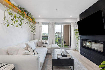 232 4550 Fraser Street, Vancouver, BC