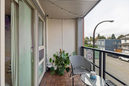 Kitchen Photo of 232 4550 Fraser Street, Vancouver, BC