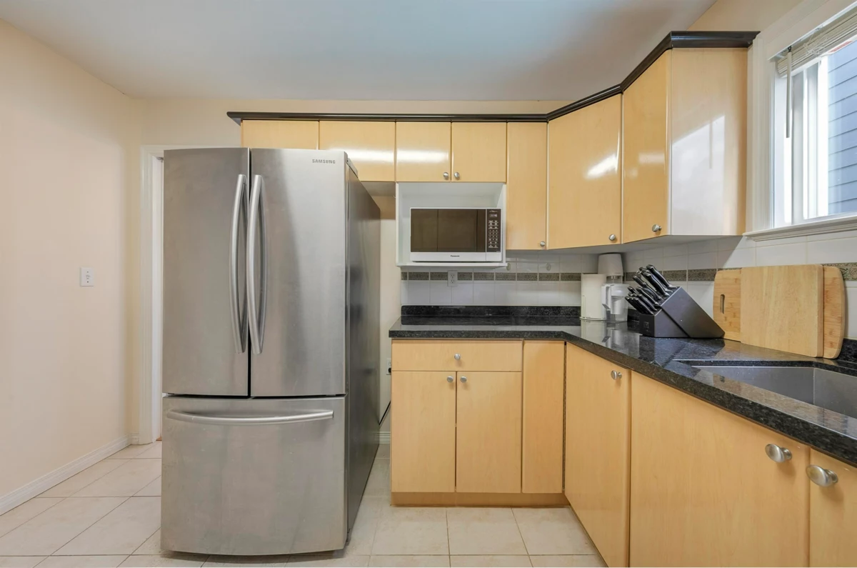 Breakfast Nook Photo of 5056 Manor Street, Burnaby, BC