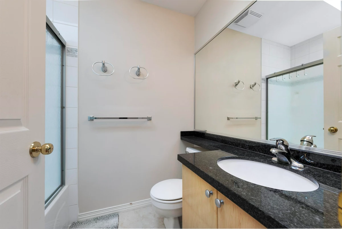 Entry Foyer Photo of 5056 Manor Street, Burnaby, BC