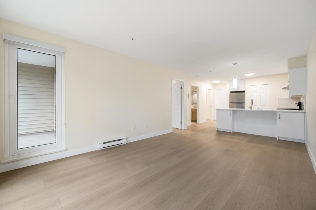 Dining Area Photo of 205 1823 E Georgia Street, Vancouver, BC