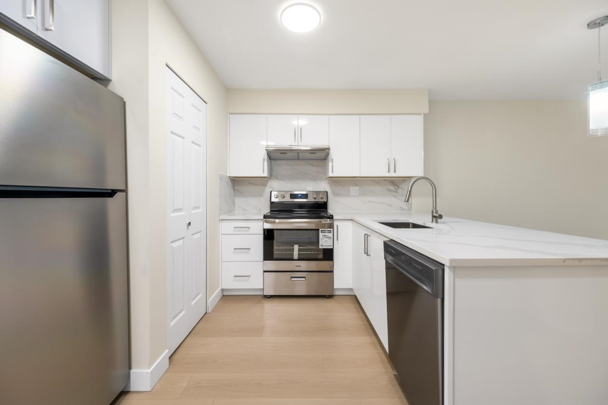 Powder Room Photo of 205 1823 E Georgia Street, Vancouver, BC