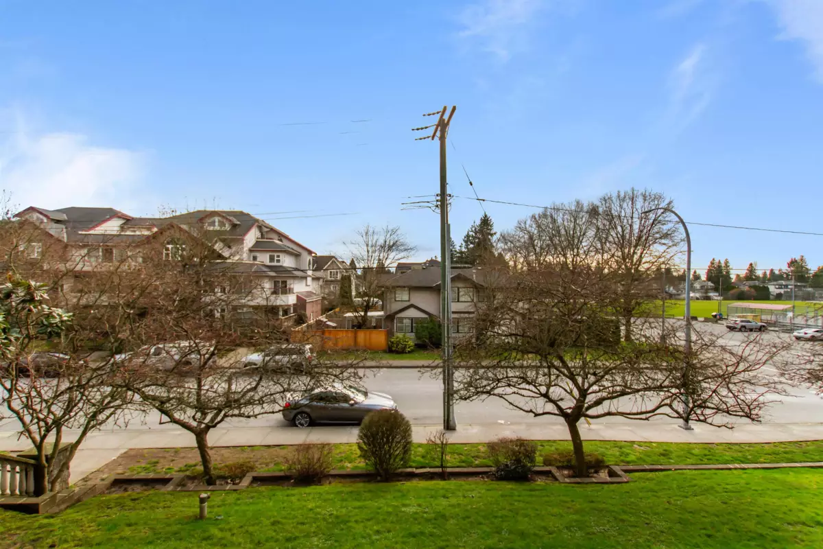Front Yard Photo of 202 1669 Grant Avenue, Port Coquitlam, BC
