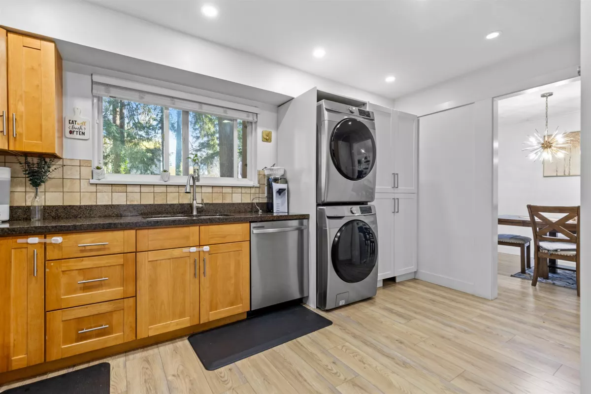 Breakfast Nook Photo of 7334 111a Street, Delta, BC