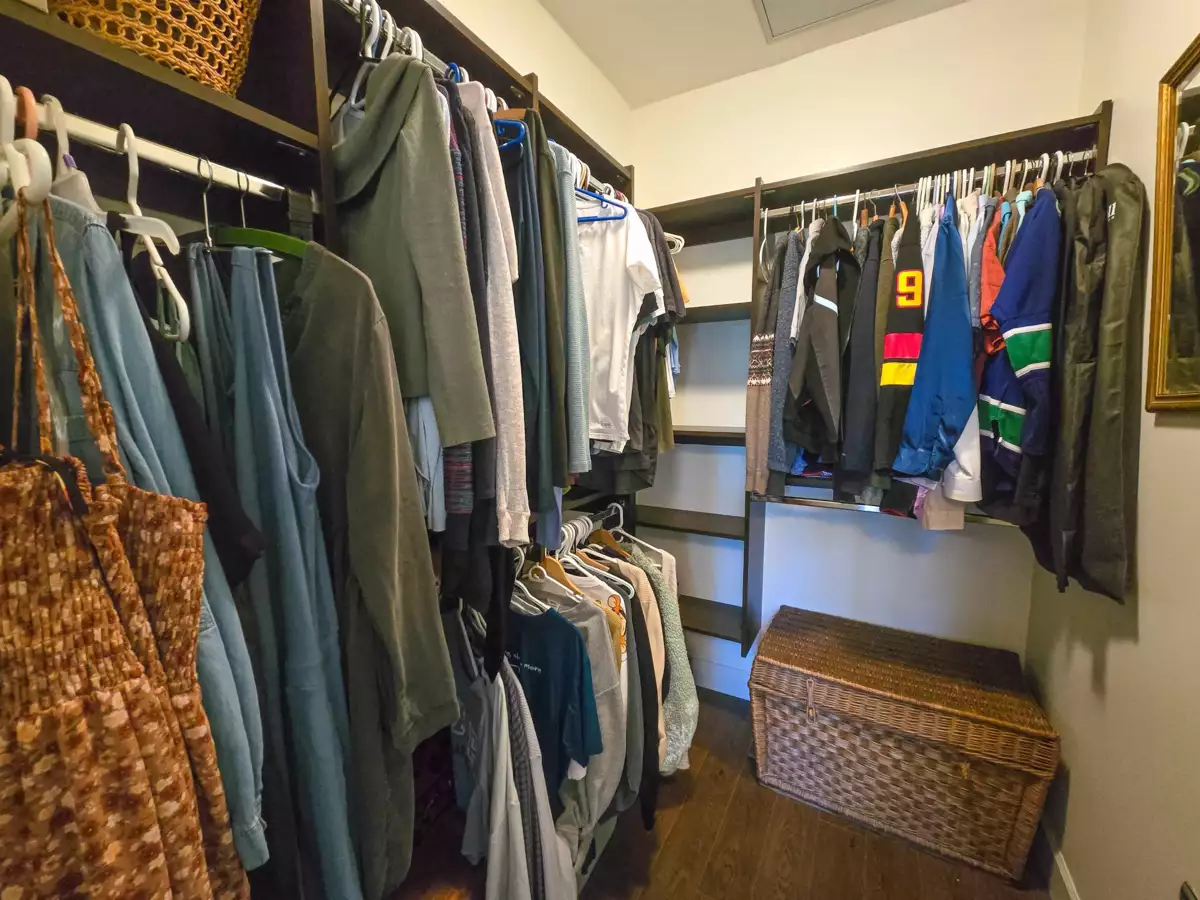 Entry Foyer Photo of 305 15145 36 Avenue, Surrey, BC