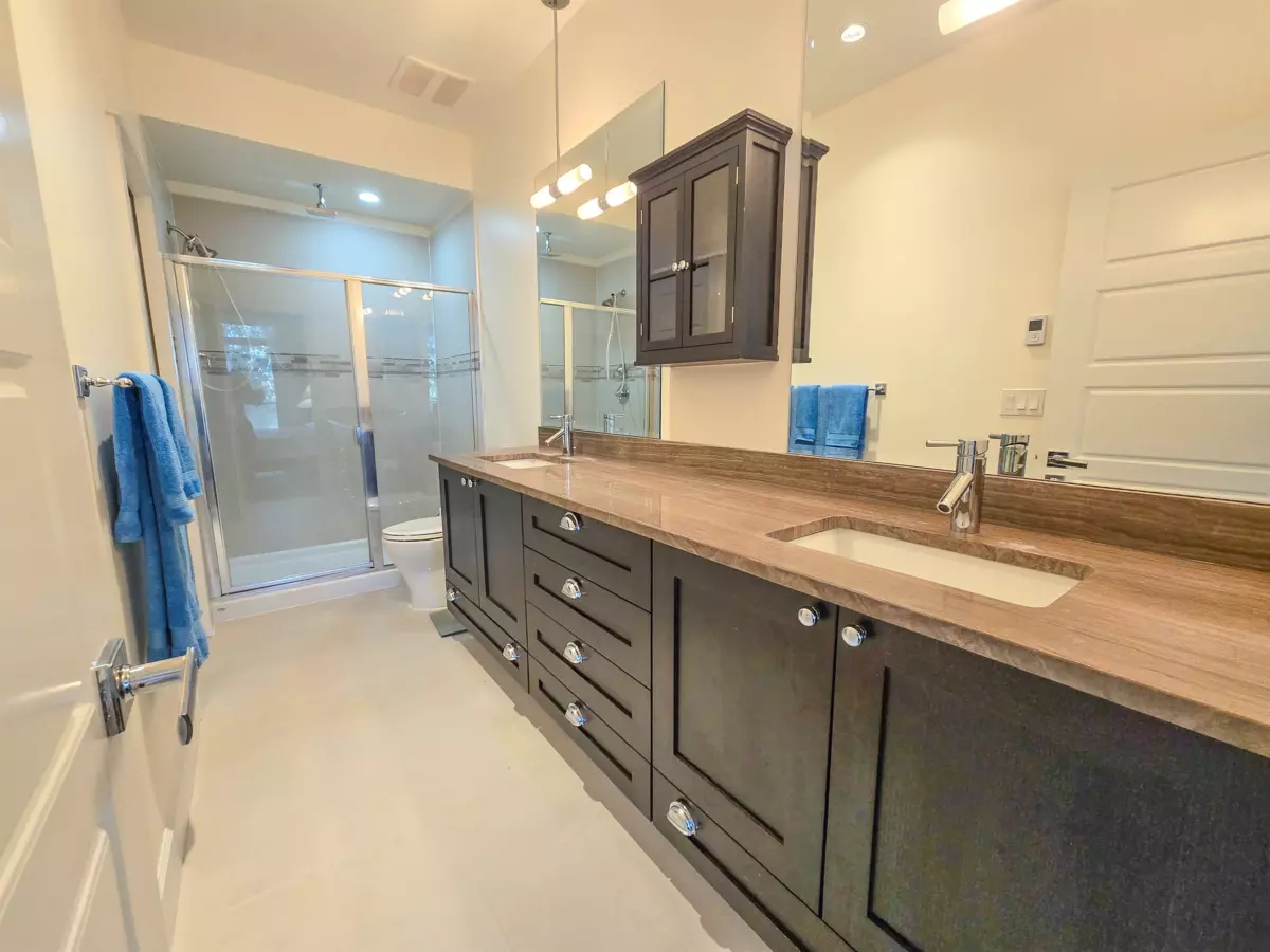 Mudroom Photo of 305 15145 36 Avenue, Surrey, BC