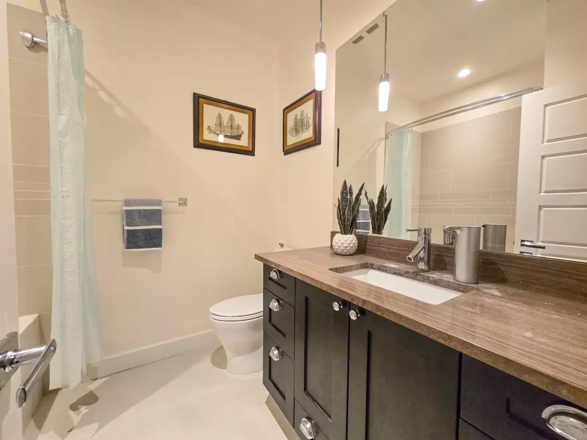 Powder Room Photo of 305 15145 36 Avenue, Surrey, BC
