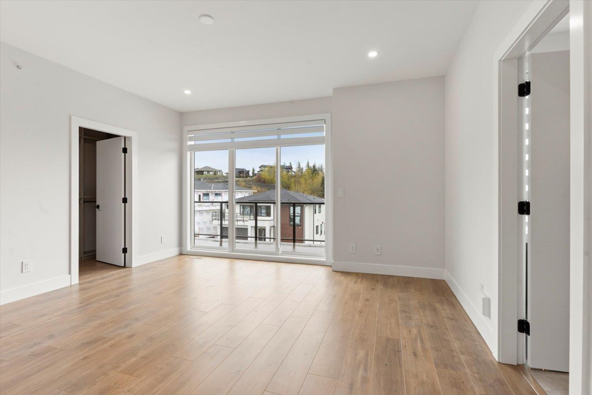 Entry Foyer Photo of 46143 Crestview Drive, Chilliwack, BC