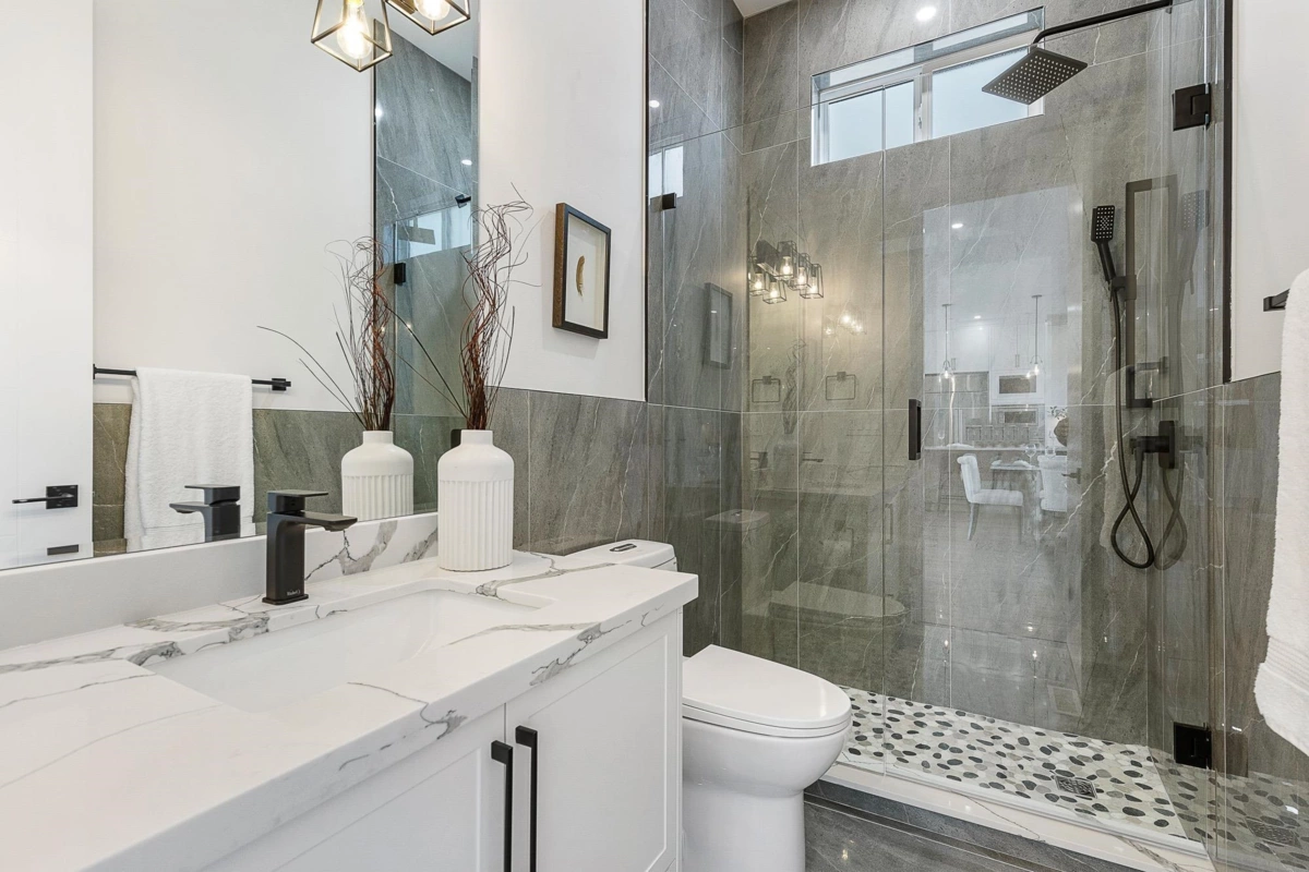 Front Yard Photo of 46143 Crestview Drive, Chilliwack, BC