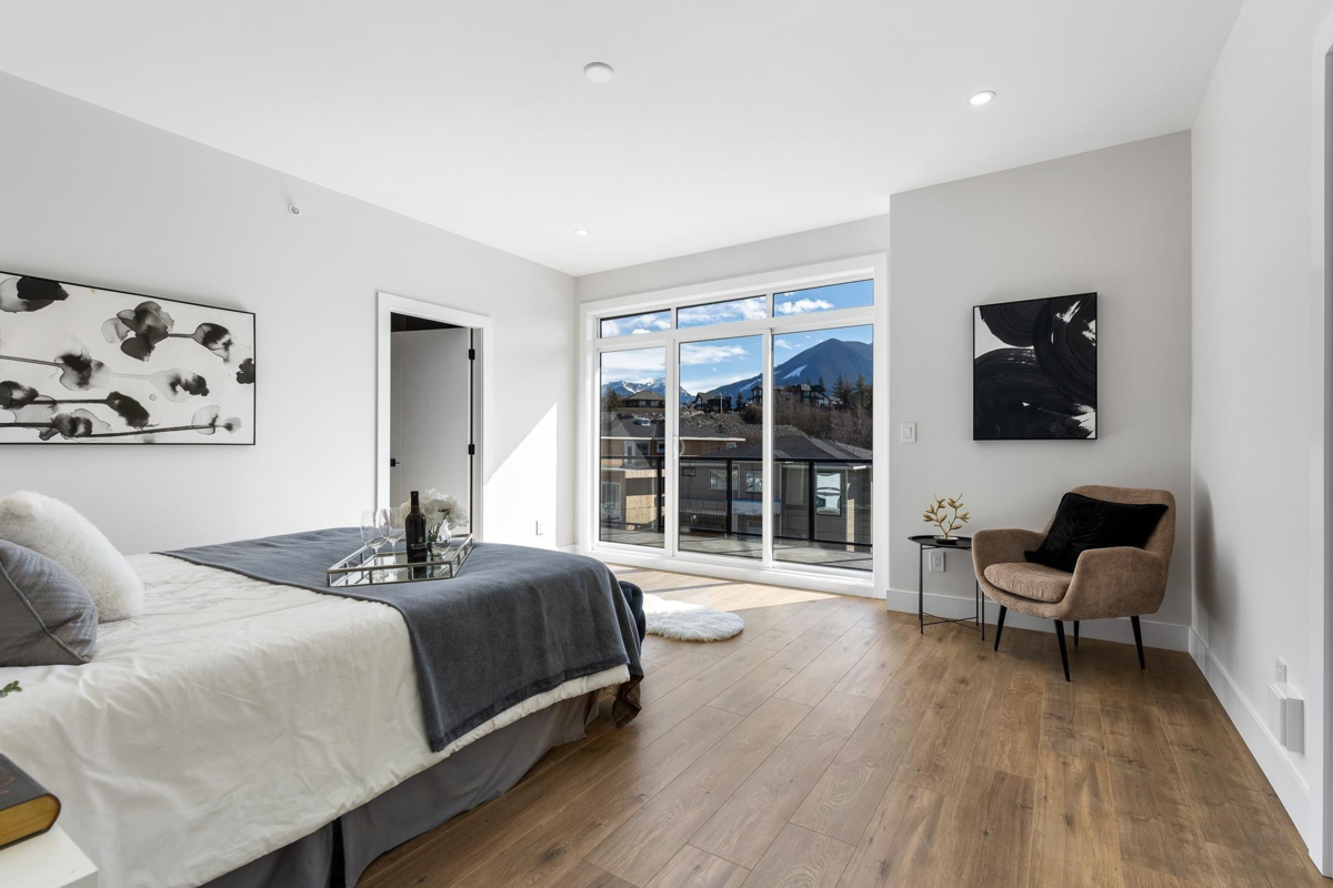 Laundry Room Photo of 46143 Crestview Drive, Chilliwack, BC