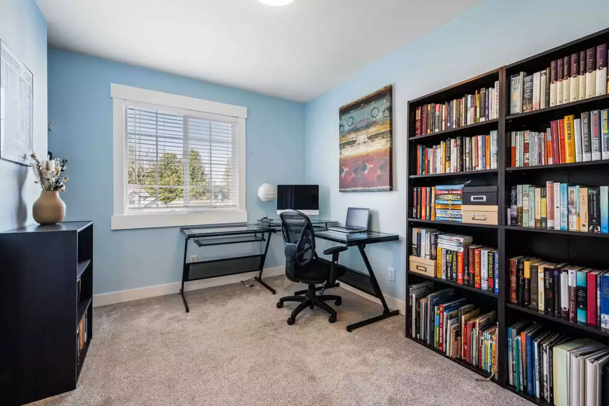Staircase Photo of 46430 Edgemont Place, Chilliwack, BC