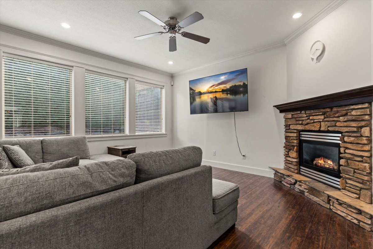 Breakfast Nook Photo of 1 46212 Kermode Crescent, Chilliwack, BC
