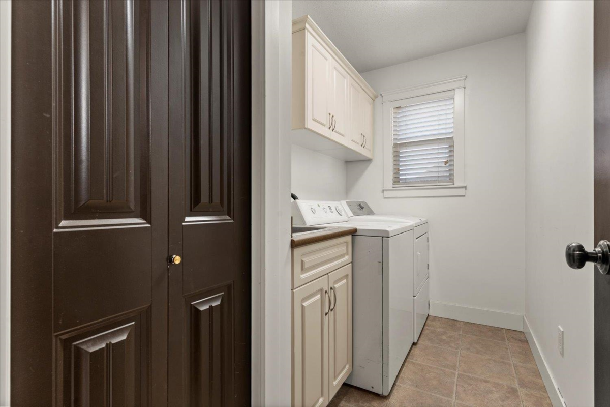 Garage Interior Photo of 1 46212 Kermode Crescent, Chilliwack, BC
