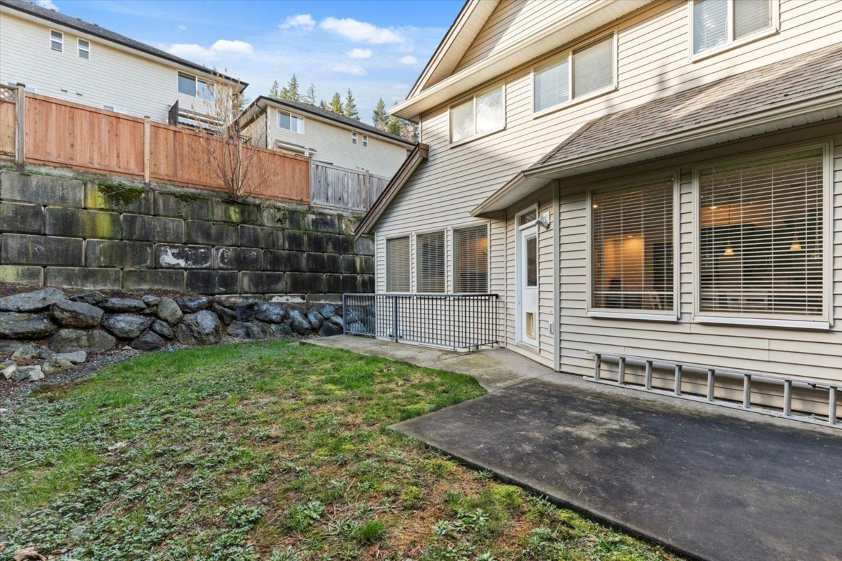 Outdoor Deck Photo of 1 46212 Kermode Crescent, Chilliwack, BC
