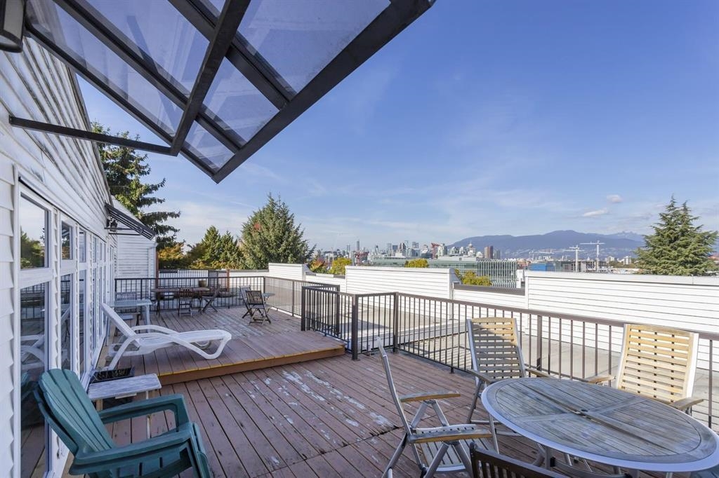 Loft / Bonus Room Photo of 314 665 E 6th Avenue, Vancouver, BC