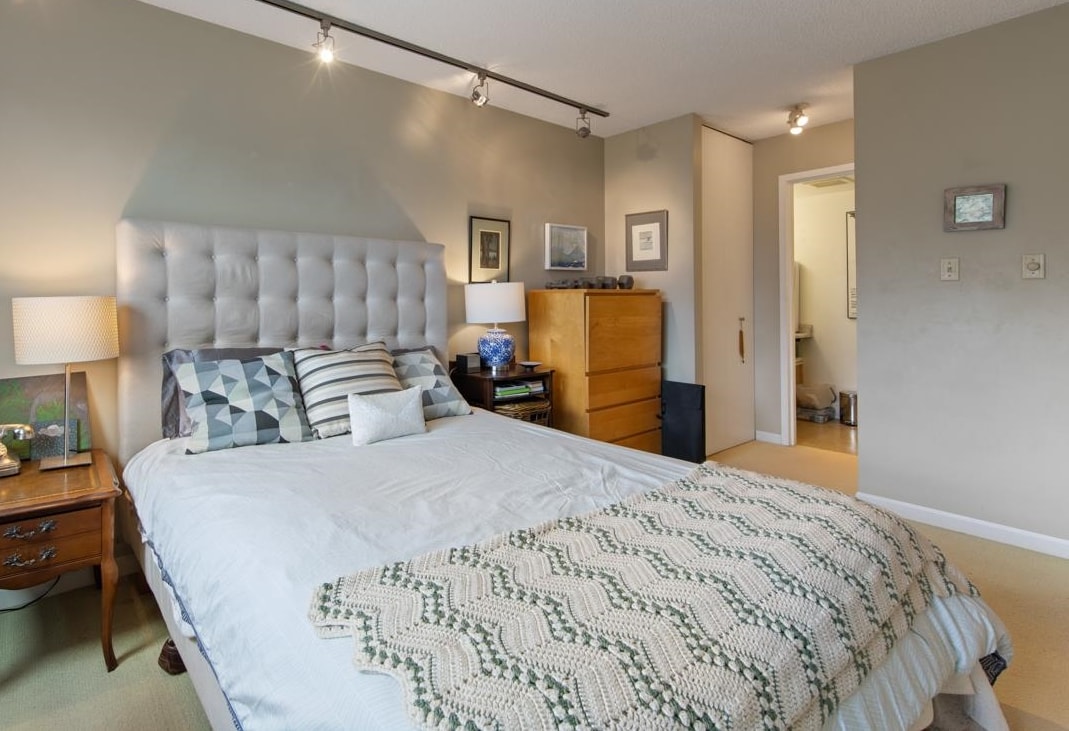 Powder Room Photo of 314 665 E 6th Avenue, Vancouver, BC