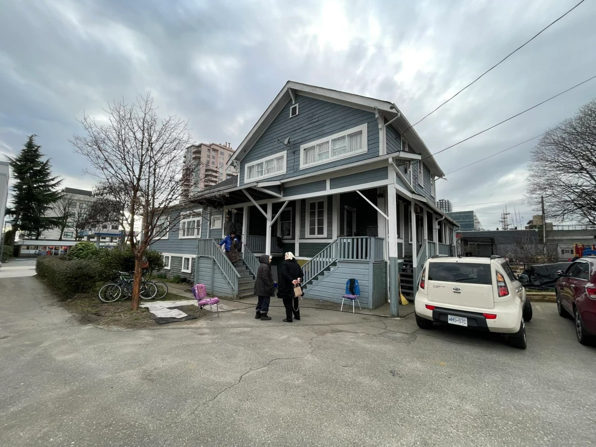 Exterior Rear Photo of 423 Sixth Street, New Westminster, BC