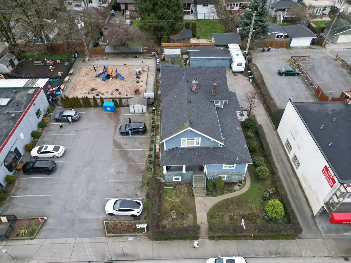 Garage Interior Photo of 423 Sixth Street, New Westminster, BC