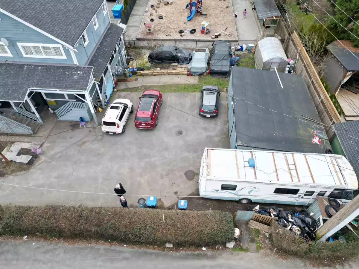 Outdoor Deck Photo of 423 Sixth Street, New Westminster, BC