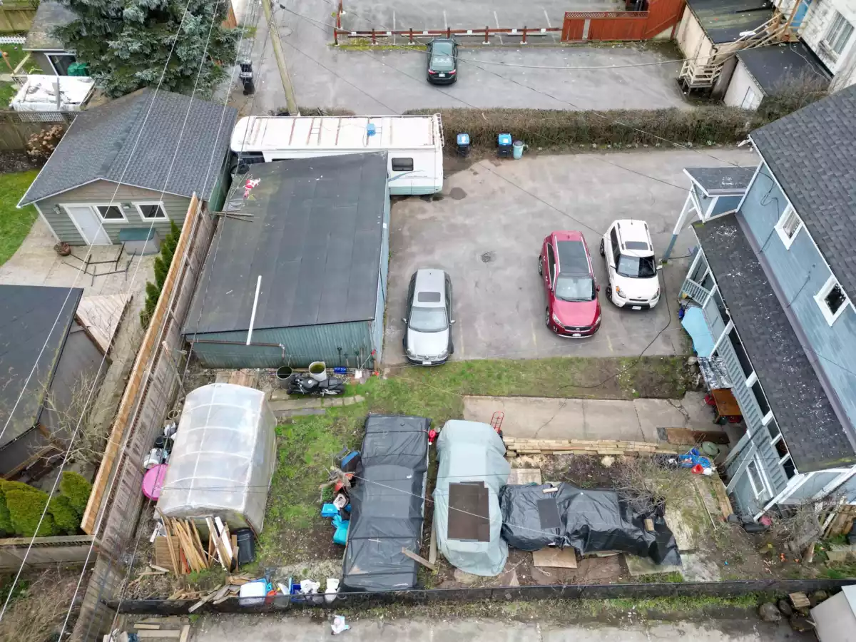 Pantry Photo of 423 Sixth Street, New Westminster, BC