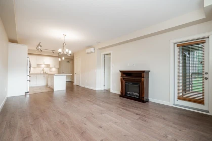 Breakfast Nook Photo of 210 14588 Mcdougall Drive, White Rock, BC