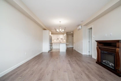 Walk-In Closet Photo of 210 14588 Mcdougall Drive, White Rock, BC