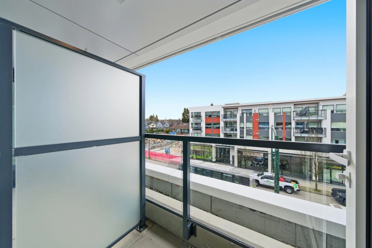 Guest Bathroom Photo of 311 2803 W 4th Avenue, Vancouver, BC