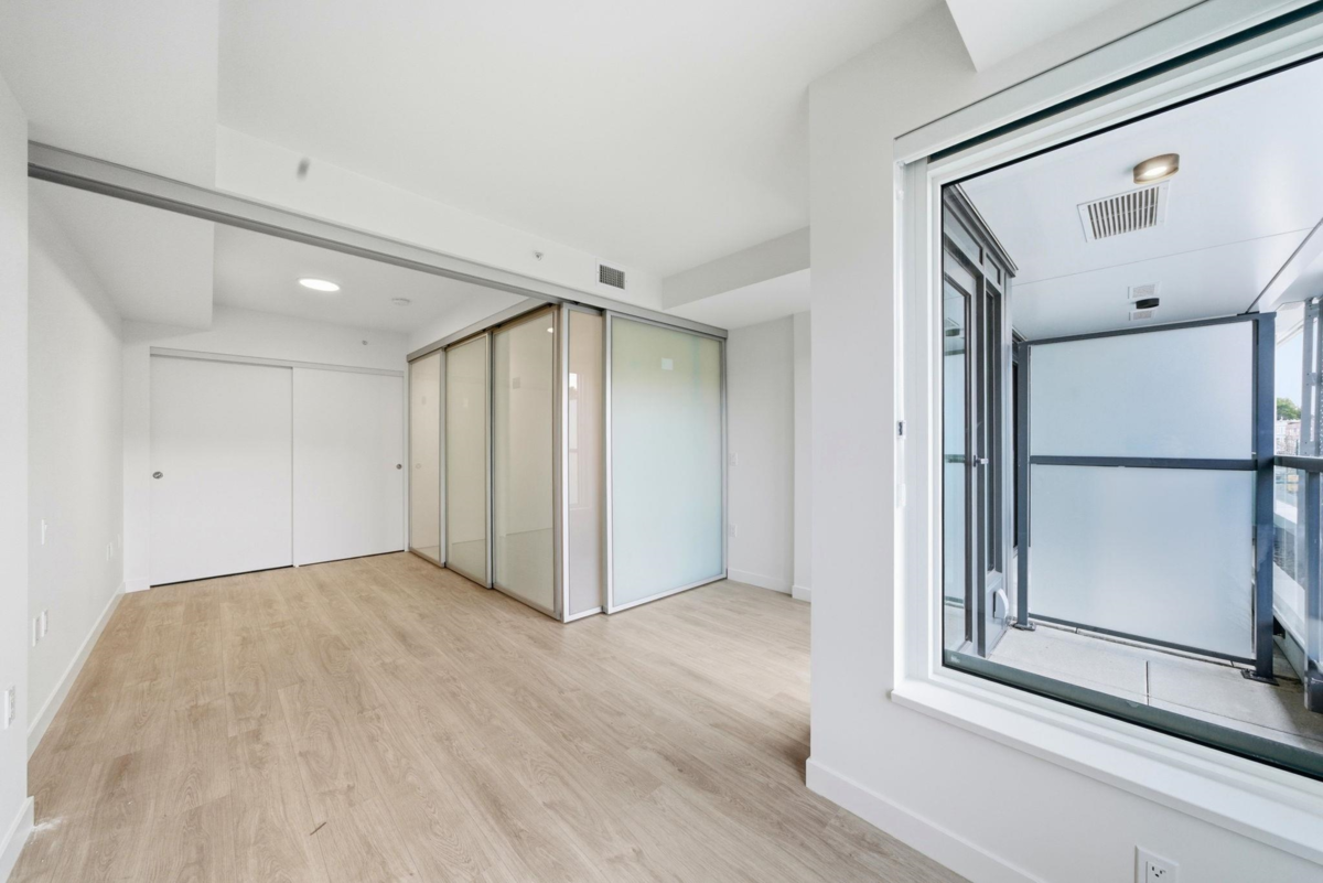 Living Room Photo of 311 2803 W 4th Avenue, Vancouver, BC