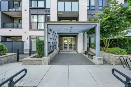 402 9228 Slopes Mews, Burnaby, BC