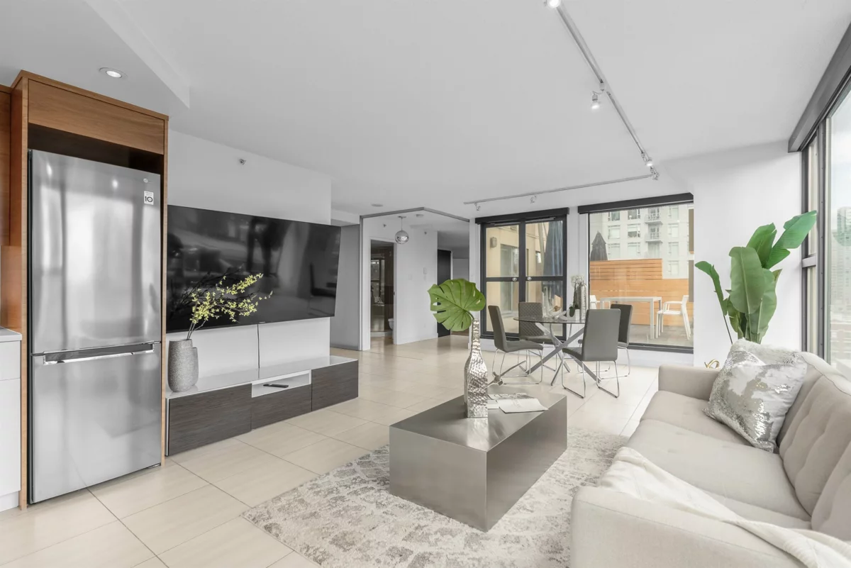 Dining Area Photo of 1001 1155 Homer Street, Vancouver, BC