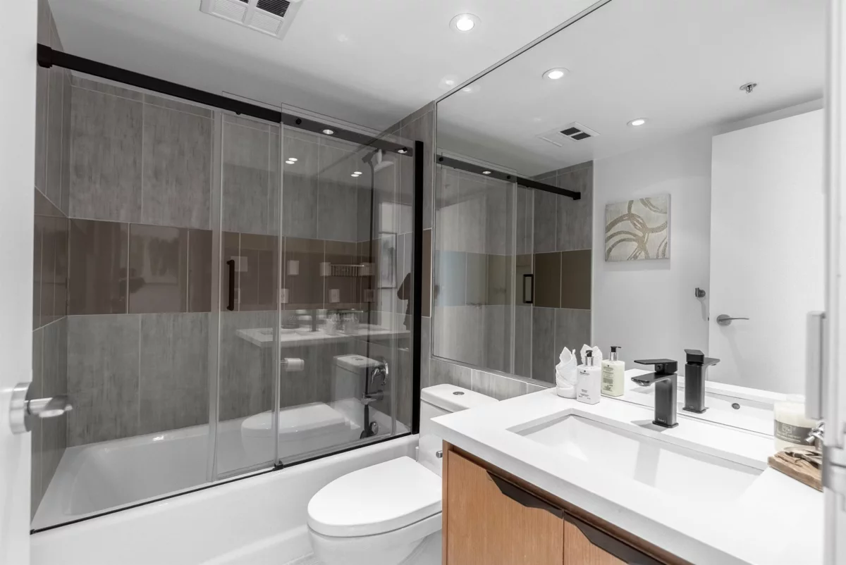 Powder Room Photo of 1001 1155 Homer Street, Vancouver, BC