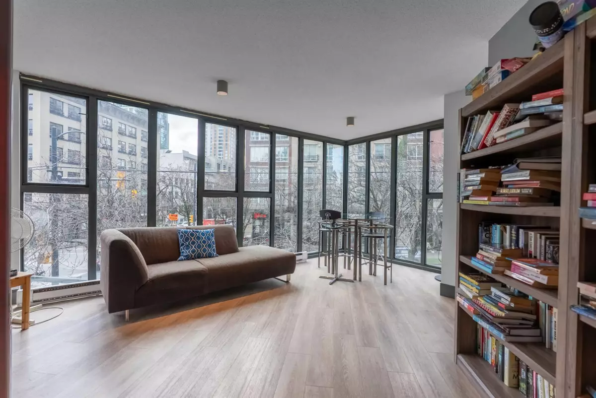 Swimming Pool Photo of 1001 1155 Homer Street, Vancouver, BC