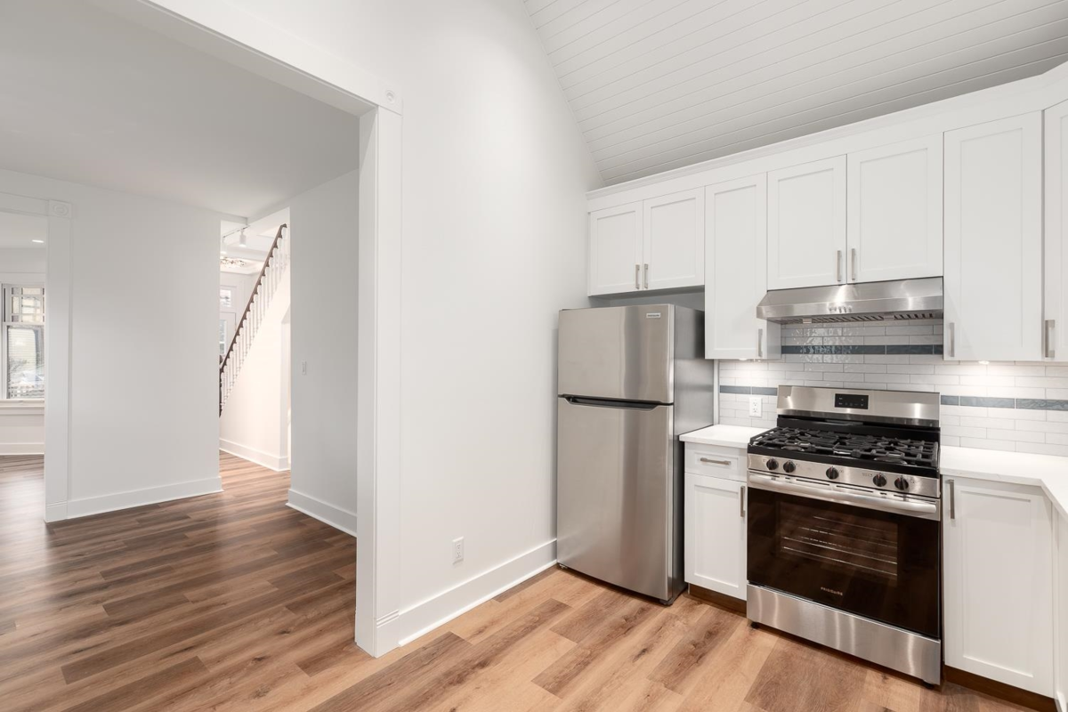 Breakfast Nook Photo of 795 Keefer Street, Vancouver, BC